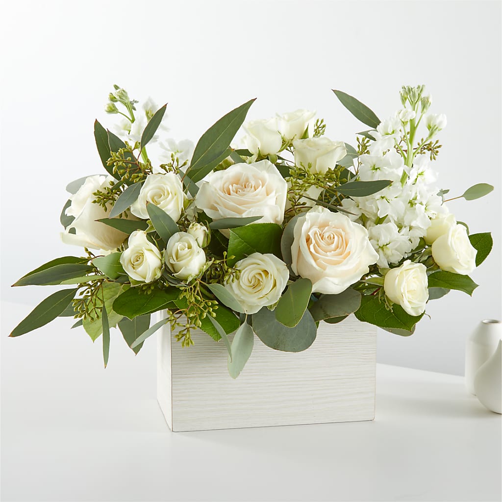 Fresh Linen Box Bouquet – Fantasy Decorations And Flower Shop, Hawthorne CA