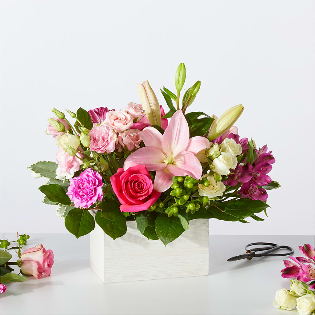 Sweetberry Box – A Florist Original – Fantasy Decorations And Flower Shop, Hawthorne CA