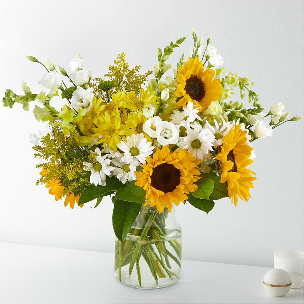 Hello Sunshine Bouquet – Fantasy Decorations And Flower Shop, Hawthorne CA