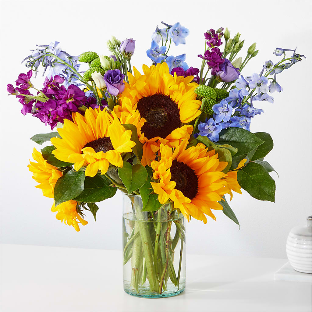Catching Rays Bouquet – Fantasy Decorations And Flower Shop, Hawthorne CA