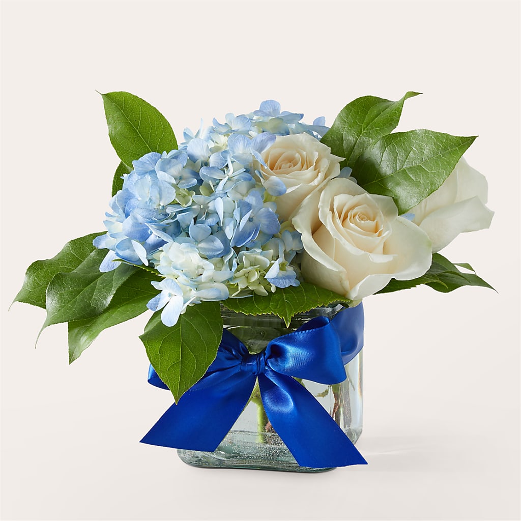 Sky Blue Delight Bouquet – Fantasy Decorations And Flower Shop, Hawthorne CA