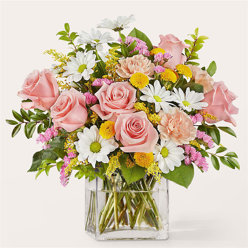 Country Cottage Bouquet – Fantasy Decorations And Flower Shop, Hawthorne CA