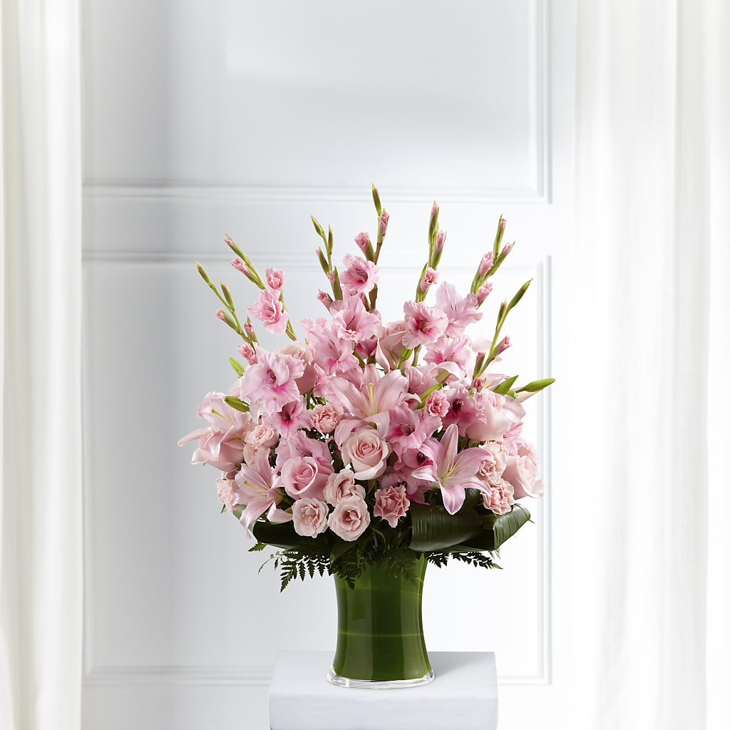 Lovely Tribute Bouquet – Fantasy Decorations And Flower Shop, Hawthorne CA