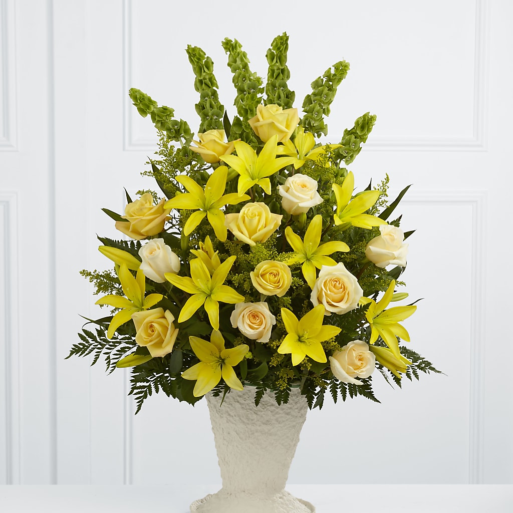 Golden Memories Arrangement – Fantasy Decorations And Flower Shop, Hawthorne CA
