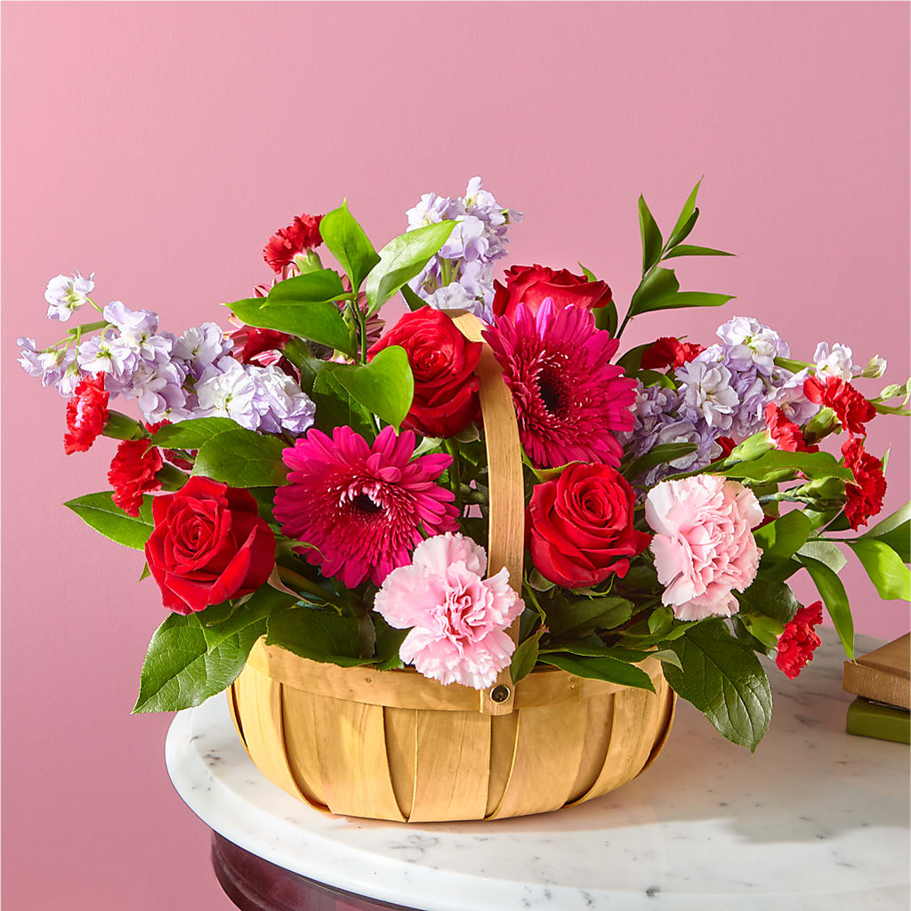 Pink Picnic Basket – Fantasy Decorations And Flower Shop, Hawthorne CA