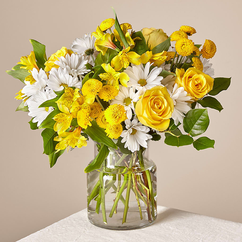 Sunny Sentiments Bouquet – Fantasy Decorations And Flower Shop, Hawthorne CA