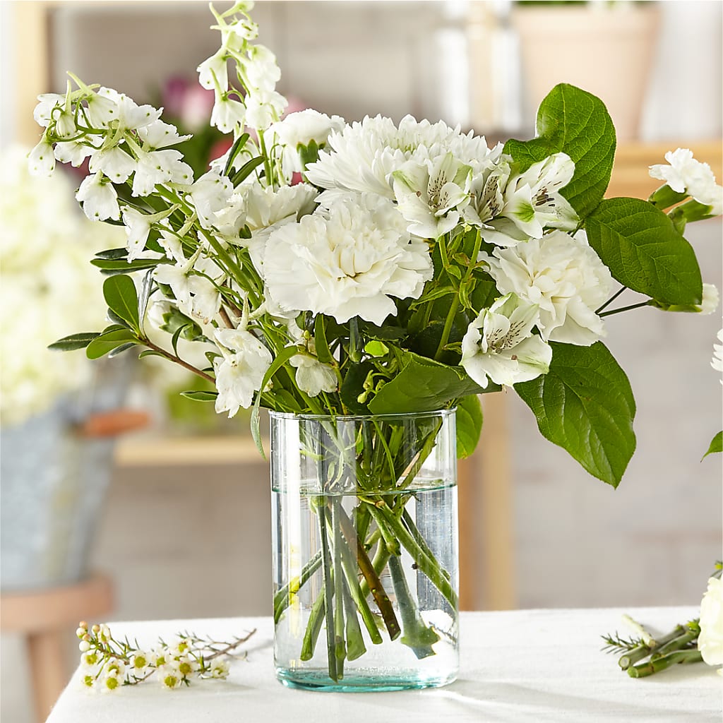 Classic Ivory – A Florist Original – Fantasy Decorations And Flower Shop, Hawthorne CA