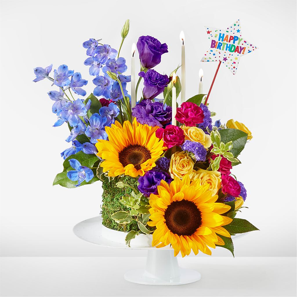 Star of the Day Floral Cake – Fantasy Decorations And Flower Shop, Hawthorne CA