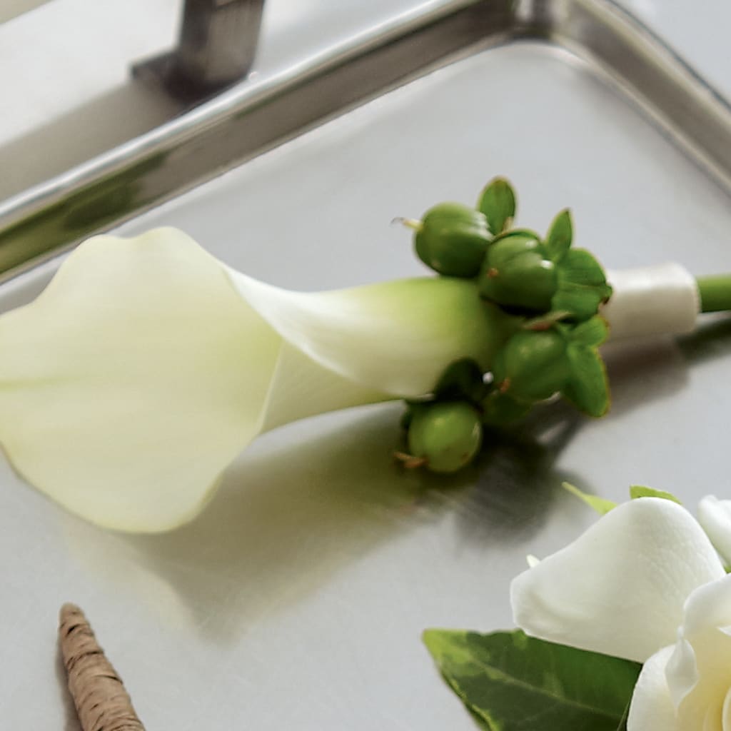 White Calla Boutonniere – Fantasy Decorations And Flower Shop, Hawthorne CA