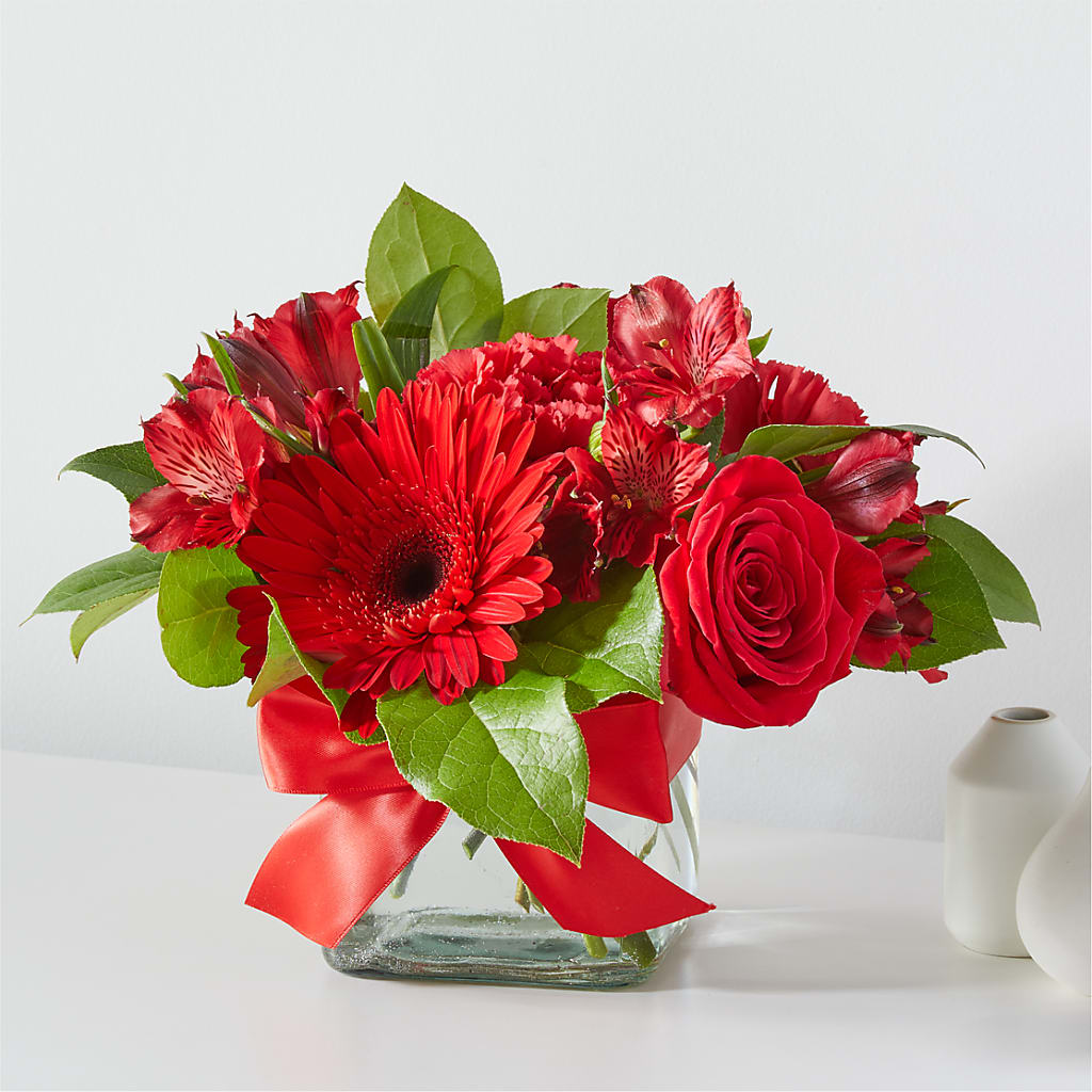 Red Hot Bouquet – Fantasy Decorations And Flower Shop, Hawthorne CA