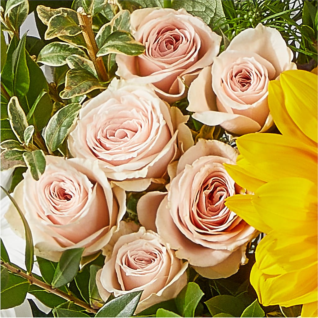 The Good Life Bouquet –  Fantasy Decorations And Flower Shop, Hawthorne CA