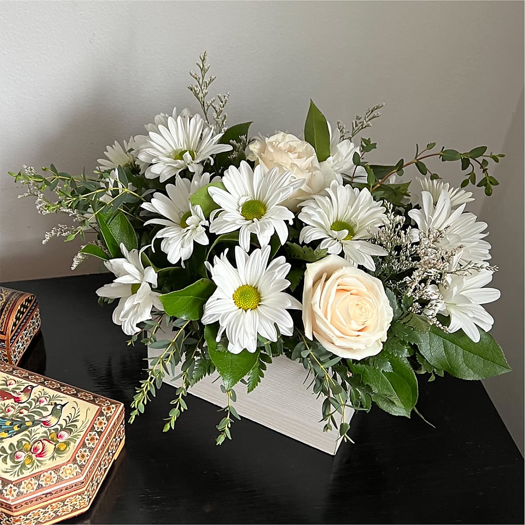 Fresh Linen Box Bouquet –  Fantasy Decorations And Flower Shop, Hawthorne CA