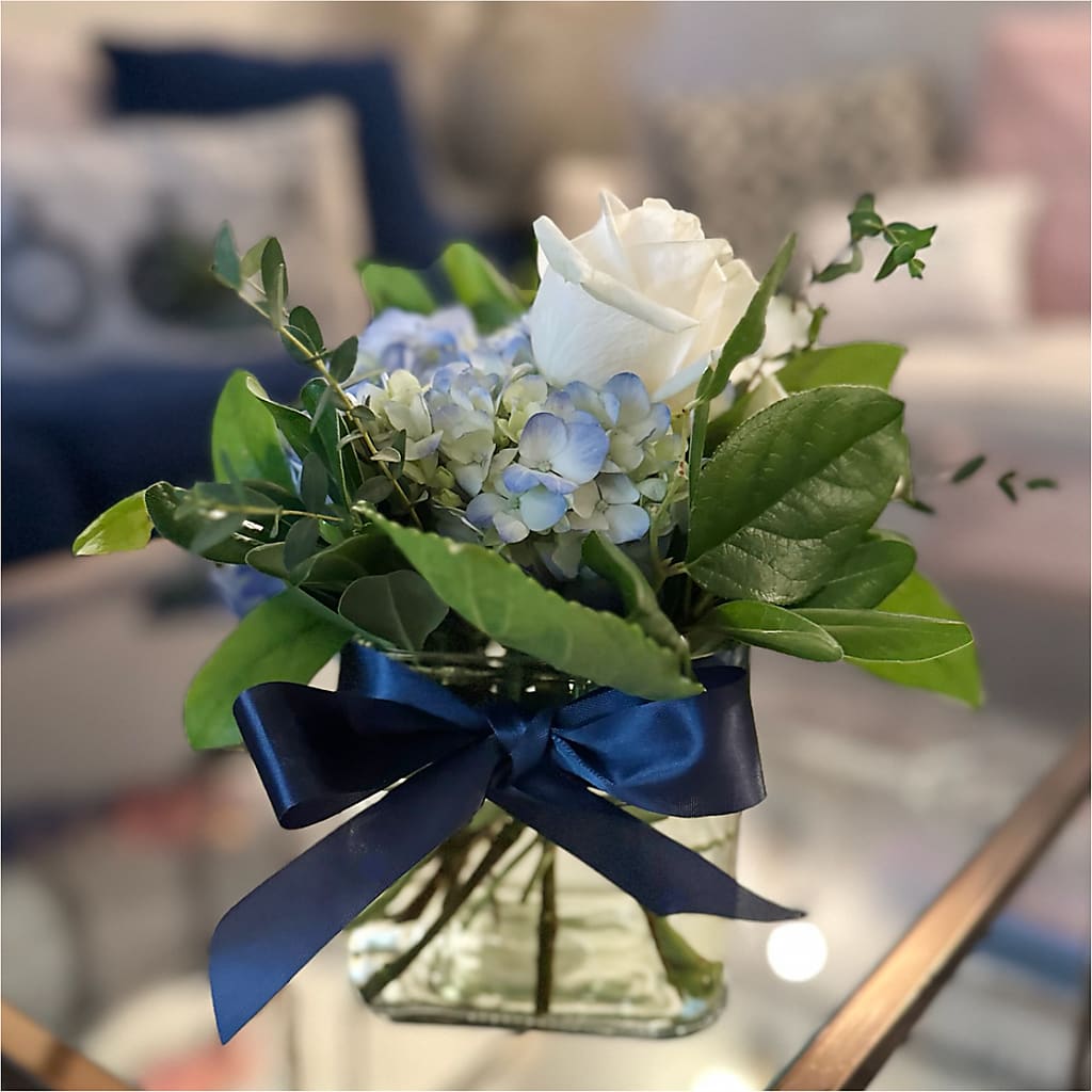 Sky Blue Delight Bouquet –  Fantasy Decorations And Flower Shop, Hawthorne CA