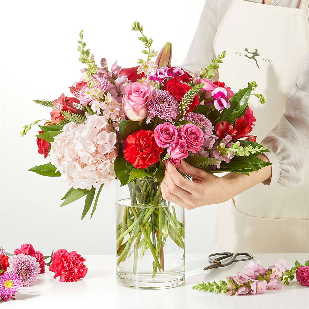 Swooning Over You - A Luxury Florist Original –  Fantasy Decorations And Flower Shop, Hawthorne CA