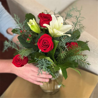 Glittering Lights Bouquet –  Fantasy Decorations And Flower Shop, Hawthorne CA