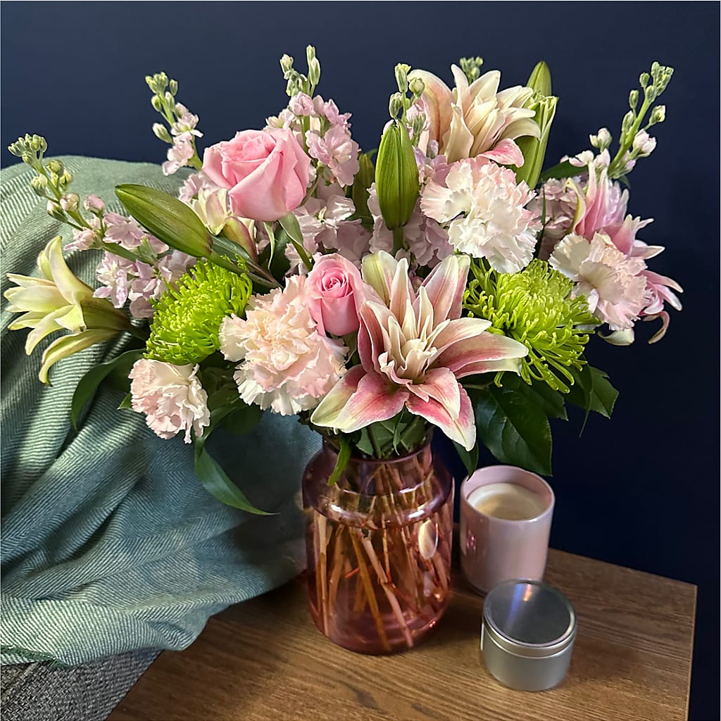 Pretty in Pink Bouquet –  Fantasy Decorations And Flower Shop, Hawthorne CA