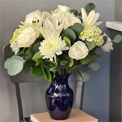 Snowy Dreams Bouquet –  Fantasy Decorations And Flower Shop, Hawthorne CA