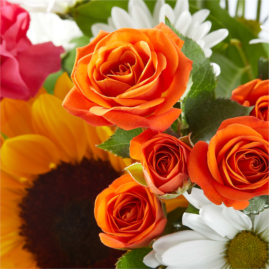 Sun-drenched Blooms Bouquet –  Fantasy Decorations And Flower Shop, Hawthorne CA