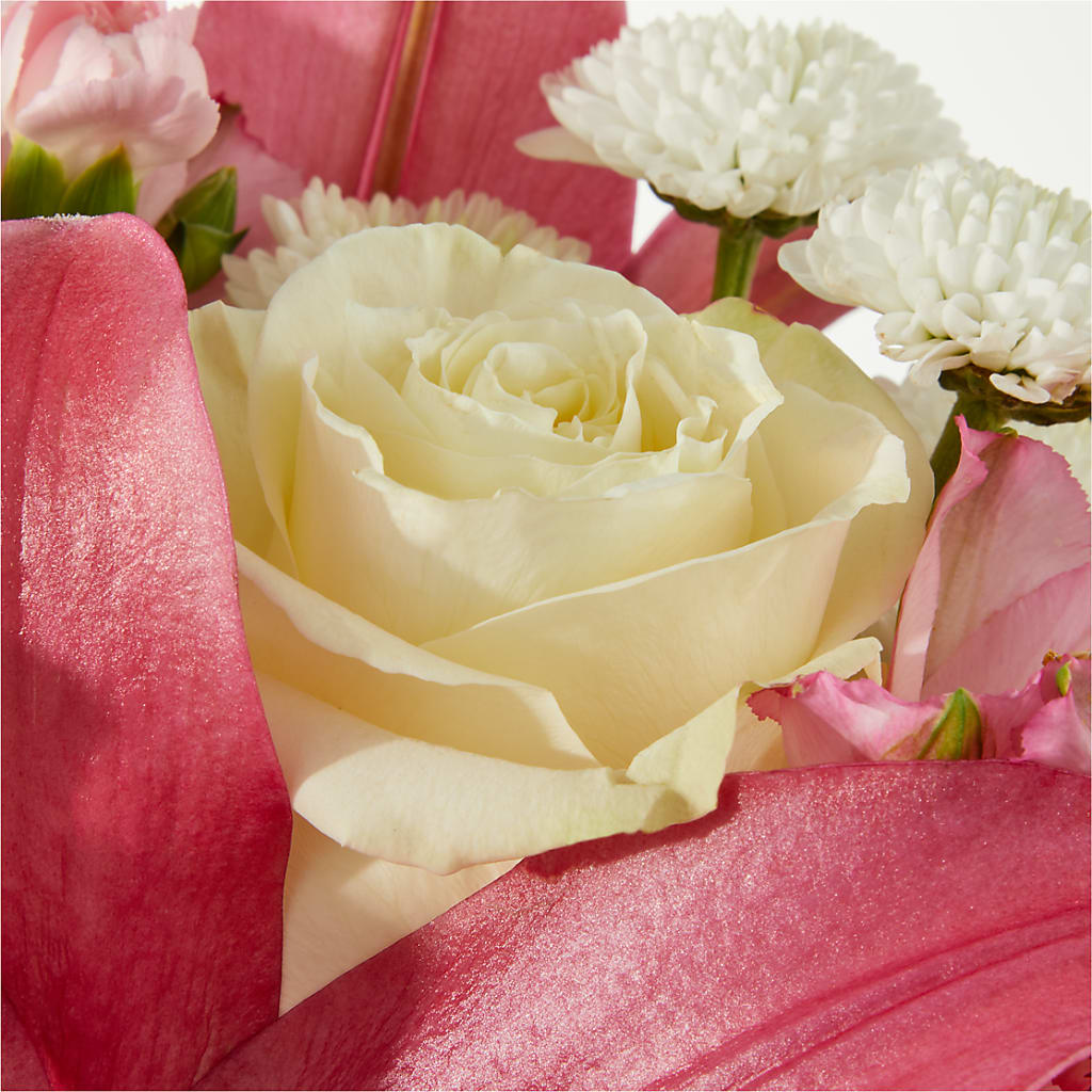 Piece of Cake Bouquet –  Fantasy Decorations And Flower Shop, Hawthorne CA