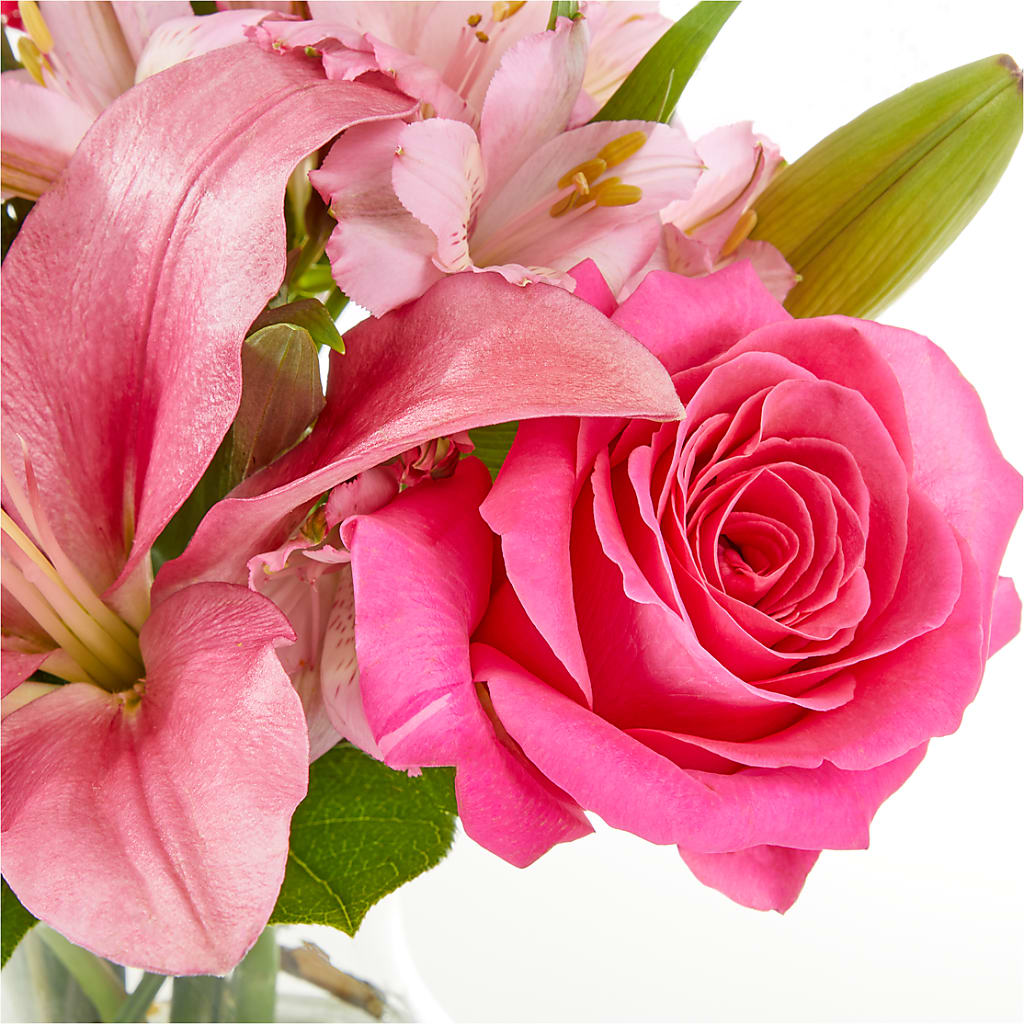 Lots of Love Bouquet –  Fantasy Decorations And Flower Shop, Hawthorne CA