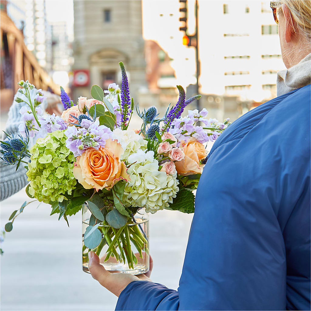 Porch Swing Bouquet –  Fantasy Decorations And Flower Shop, Hawthorne CA