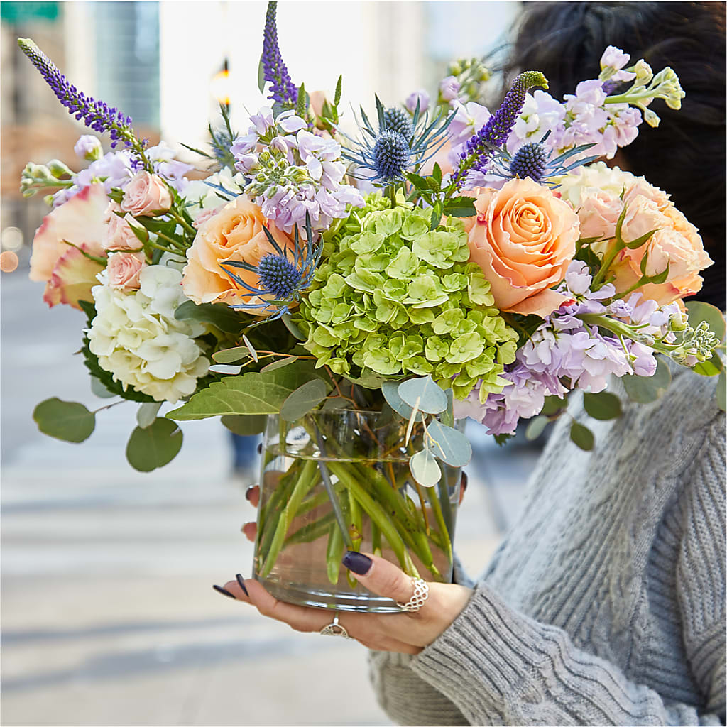 Porch Swing Bouquet –  Fantasy Decorations And Flower Shop, Hawthorne CA