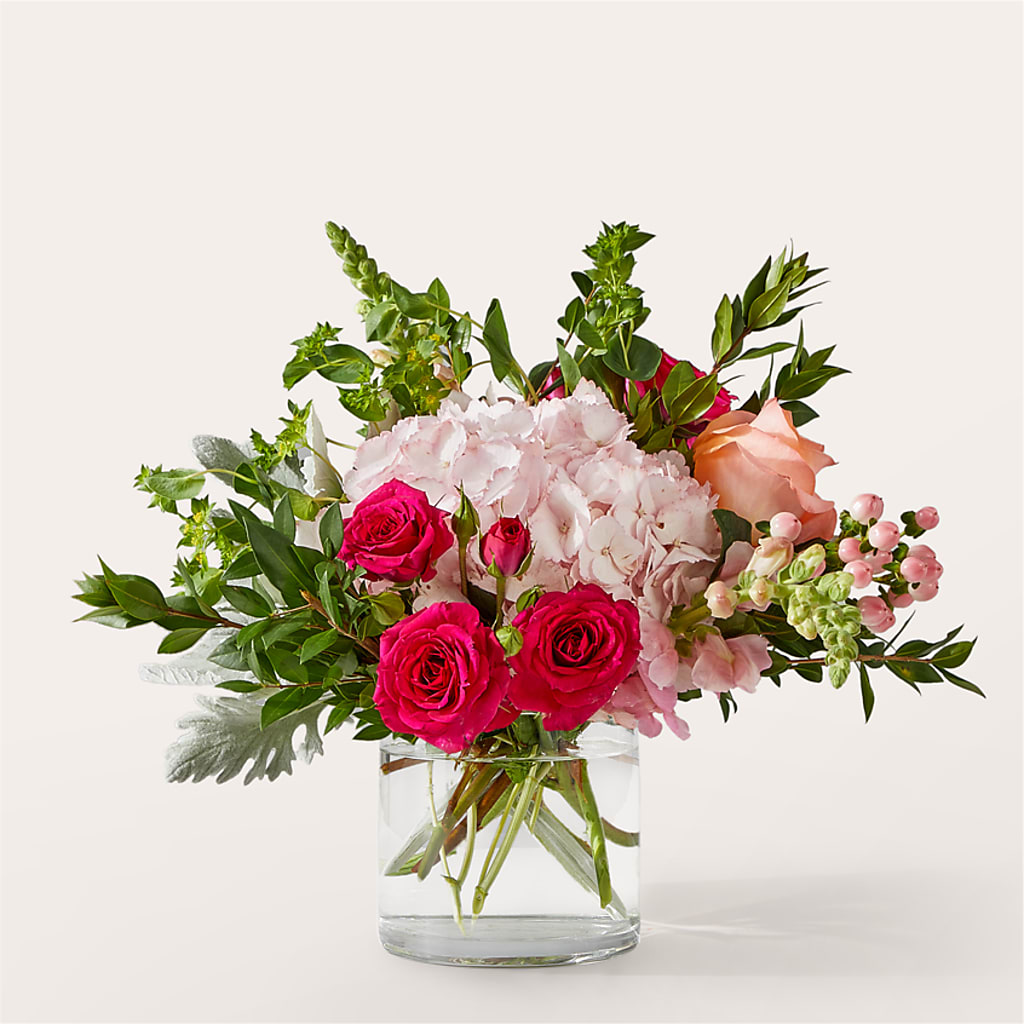Glitz & Glam Bouquet –  Fantasy Decorations And Flower Shop, Hawthorne CA