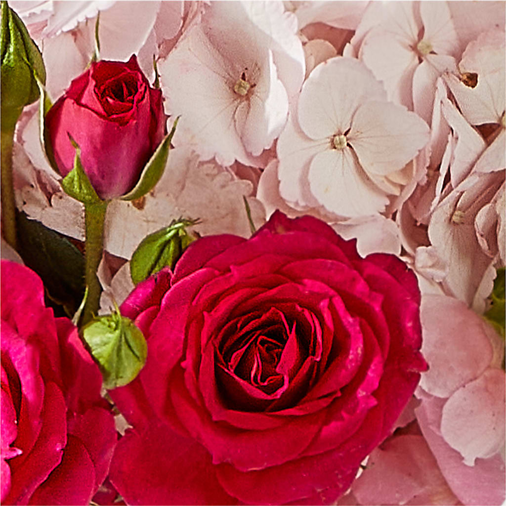 Glitz & Glam Bouquet –  Fantasy Decorations And Flower Shop, Hawthorne CA