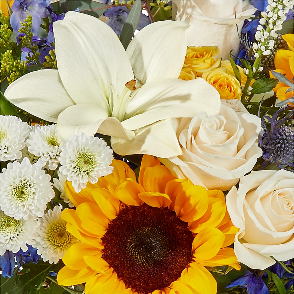Wonderfully Sunny Bouquet –  Fantasy Decorations And Flower Shop, Hawthorne CA