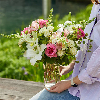 Fondly Bouquet –  Fantasy Decorations And Flower Shop, Hawthorne CA