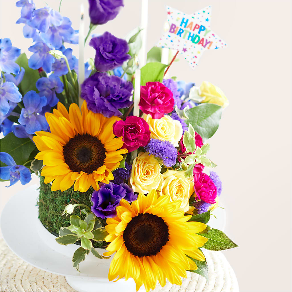 Star of the Day Floral Cake –  Fantasy Decorations And Flower Shop, Hawthorne CA